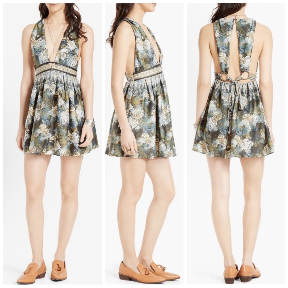 •FREE PEOPLE• Daydream Plunging Neckline Mini Dress in Multi Color Print Size XS